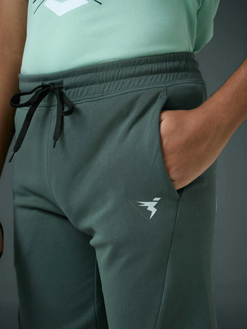 BR26 Boys Solid Slim Fit Shorts with TECHNO GUARD | TREKKING GREEN