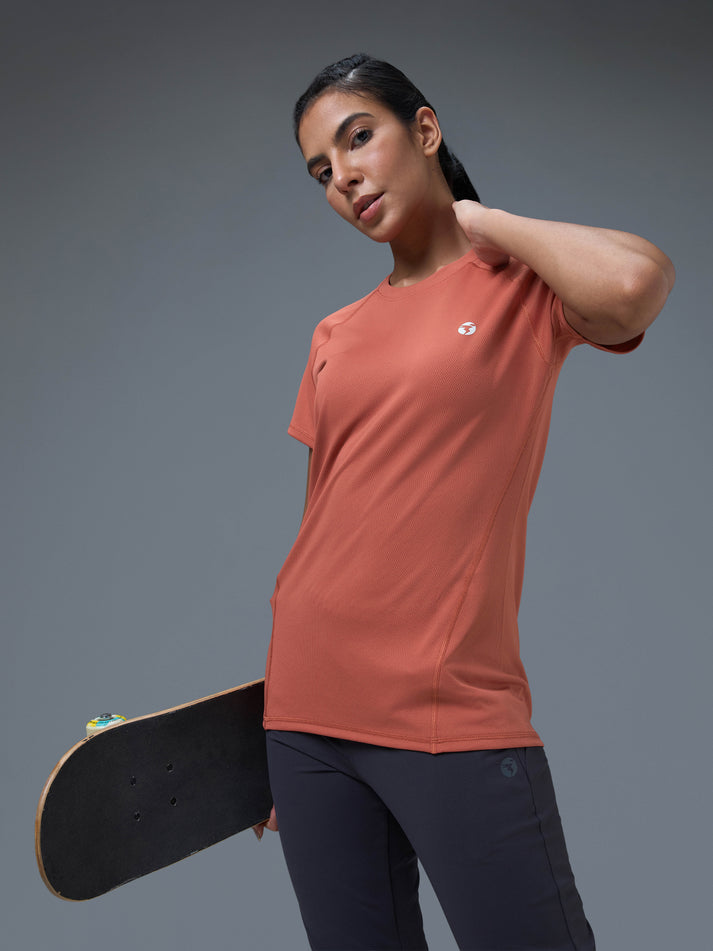 W105 Women Solid Slim Fit Crew Neck T-shirt with TECHNO COOL