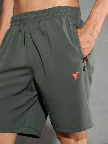 OR46 DOOM| FEATHER LIGHT SHORTS TREKKING GREEN