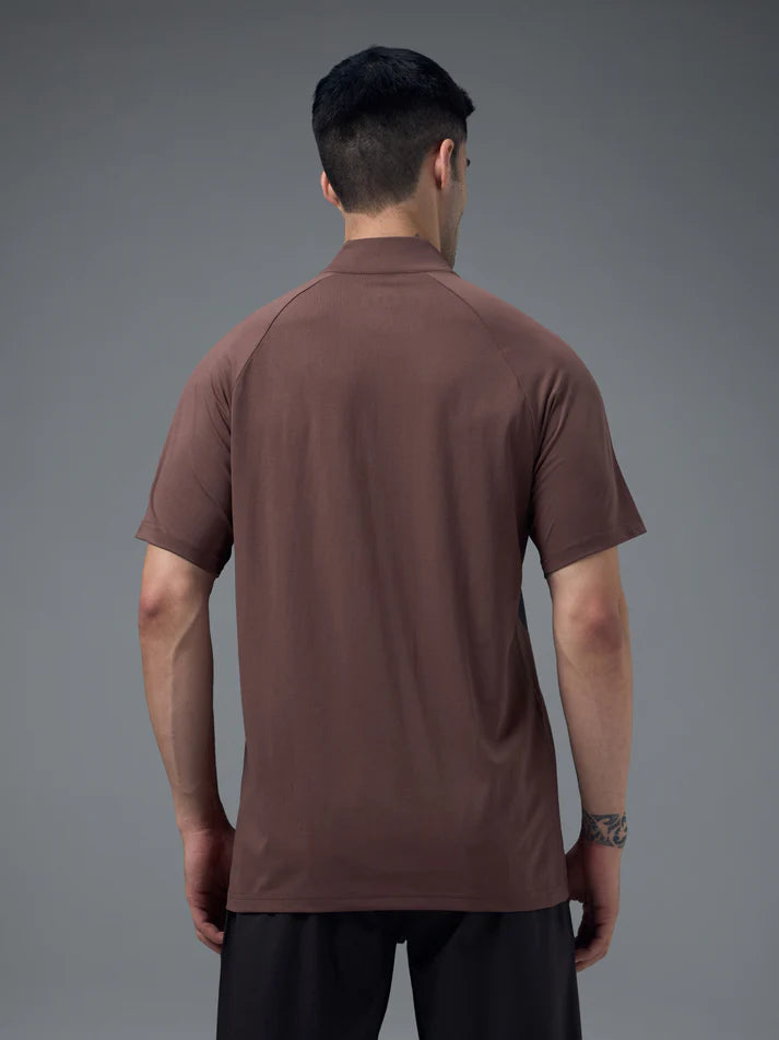 P922 Men Colorblock Slim Fit Mock Neck Sports T-shirt with COTFLEX | OX BLOOD RED